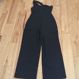 Chic Black One-Shoulder Jumpsuit